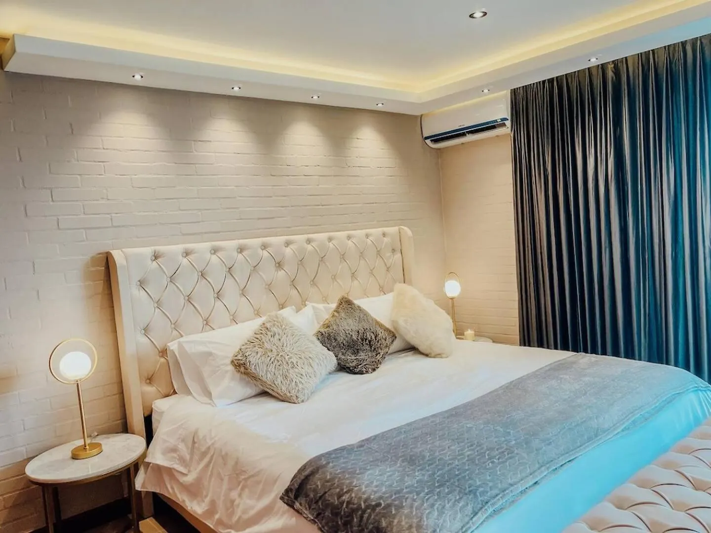 Lejlighed Elegant High Floor 1 Bedroom With Gym & Pool 1202 Medellín