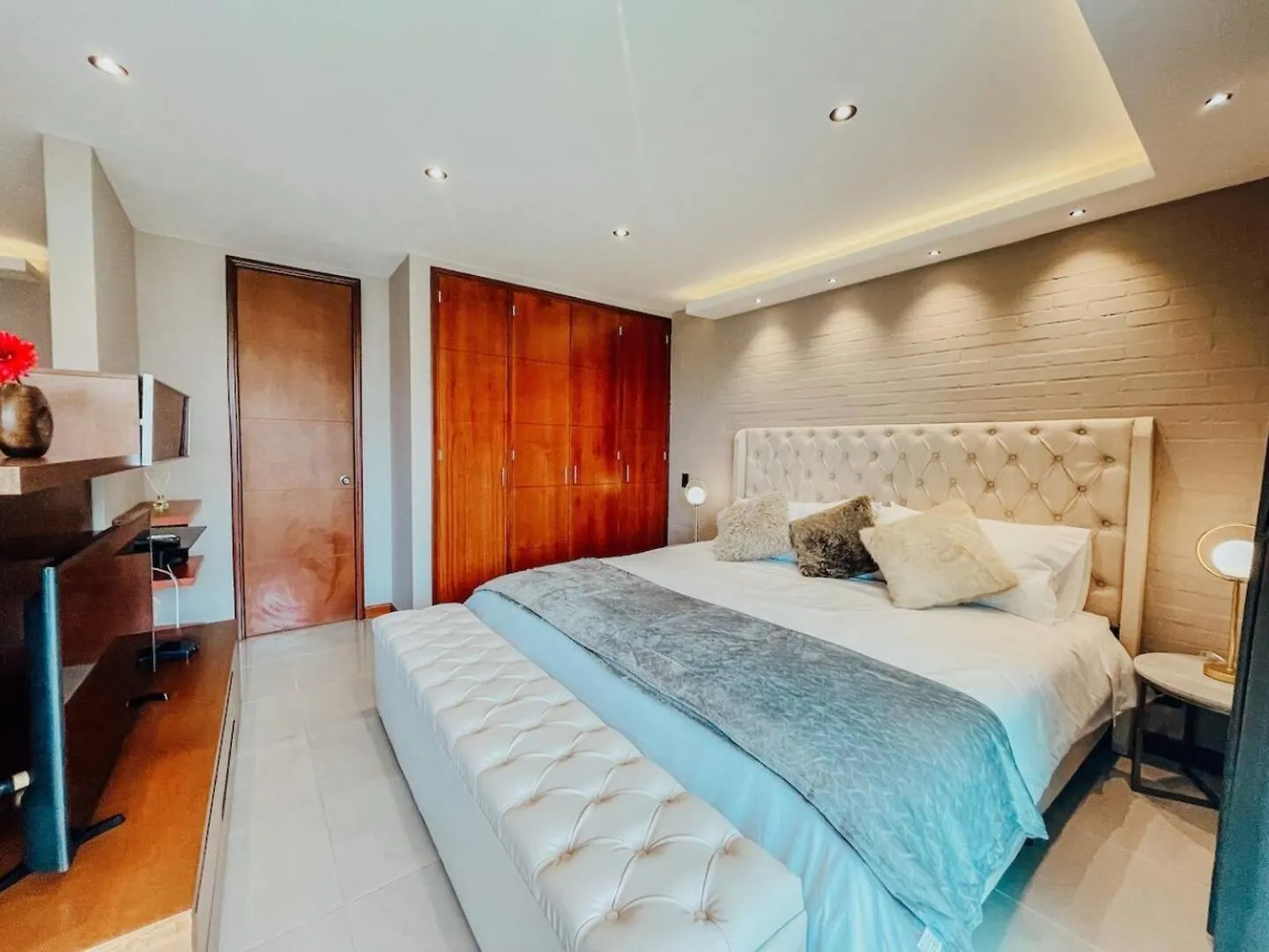 Elegant High Floor 1 Bedroom With Gym & Pool 1202 Medellín Lejlighed