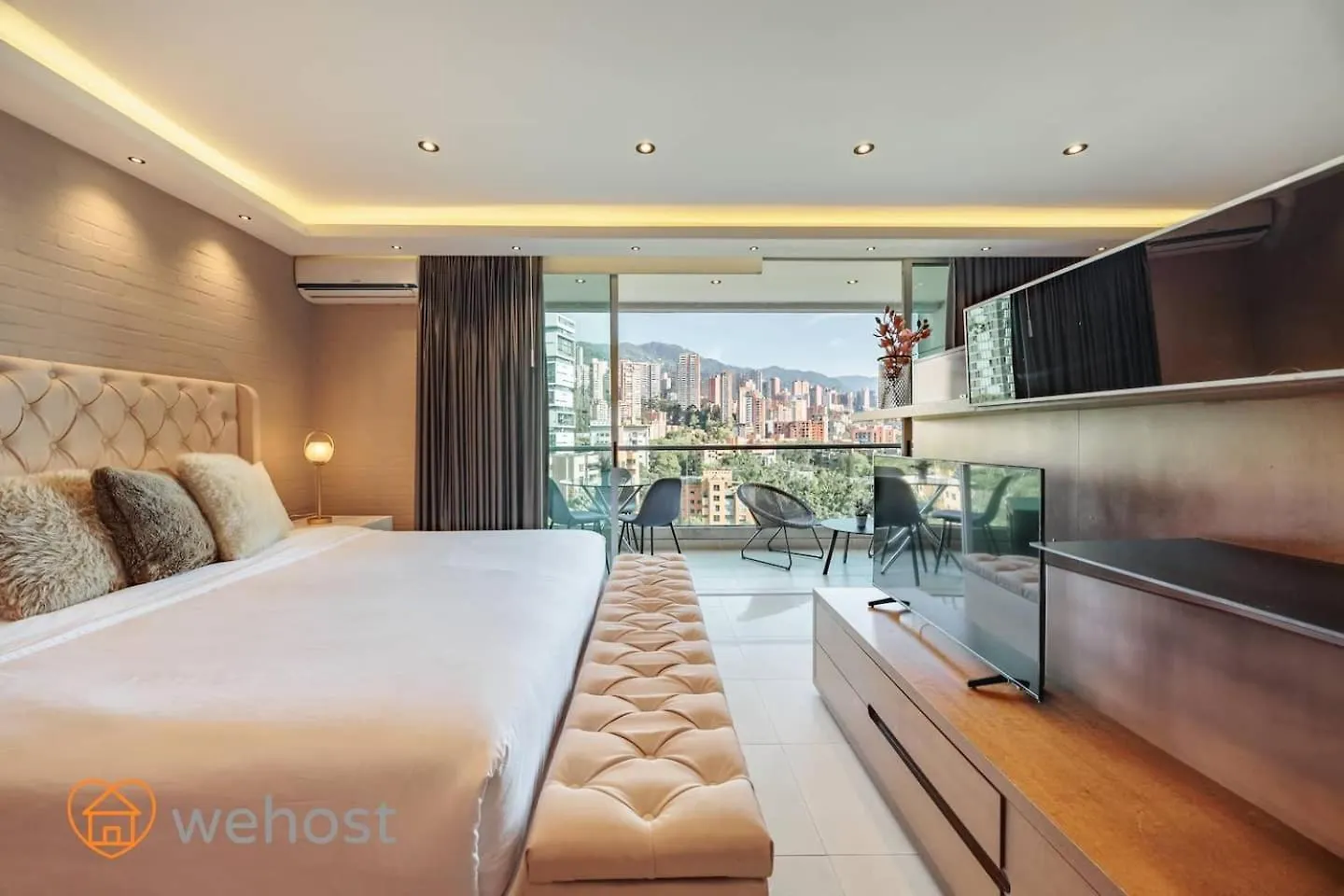 Elegant High Floor 1 Bedroom With Gym & Pool 1202 Medellín