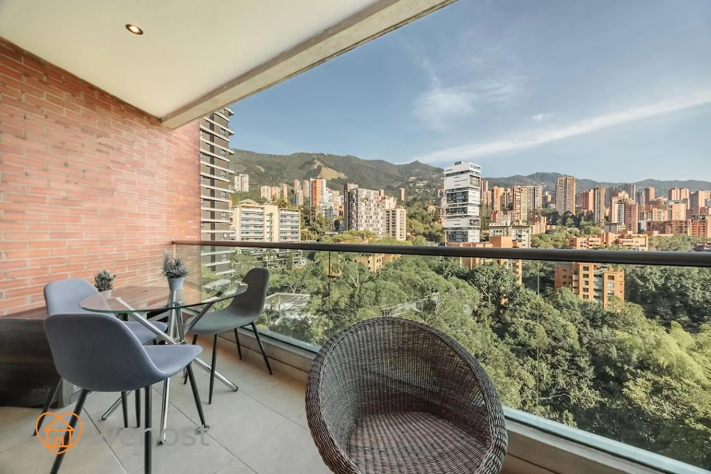 Elegant High Floor 1 Bedroom With Gym & Pool 1202 Medellín Lejlighed